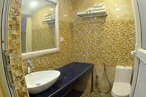 Royal Penguin Boutique Hotel & Spa