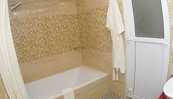 Royal Penguin Boutique Hotel & Spa