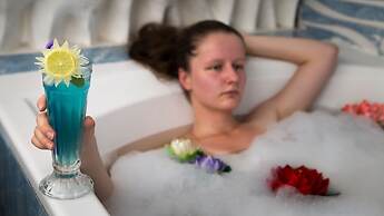 Royal Penguin Boutique Hotel & Spa