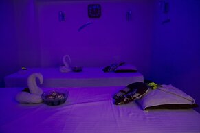 Royal Penguin Boutique Hotel & Spa