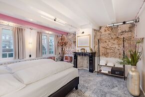 Will & Tate City Stay