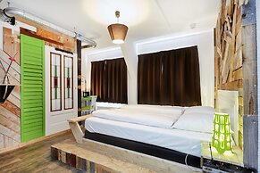 Will & Tate City Stay