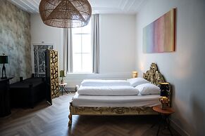 Will & Tate City Stay