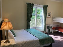 OYO Rayanne House Guest Accommodation