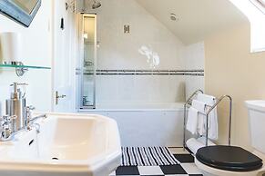 OYO Rayanne House Guest Accommodation