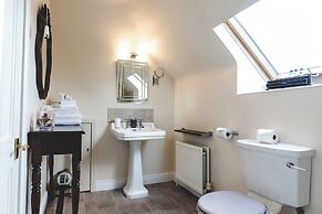 OYO Rayanne House Guest Accommodation