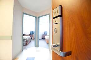 Residence & Conference Centre - Barrie