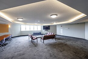 Residence & Conference Centre - Barrie