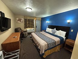 Eco-Lux Inn