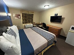 Eco-Lux Inn