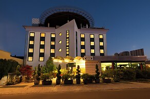 Castagna Palace Hotel & Restaurant