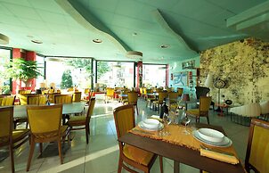 Castagna Palace Hotel & Restaurant