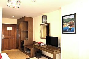 Aiyaree Place Hotel
