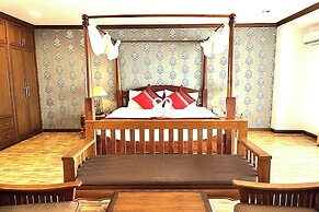Aiyaree Place Hotel