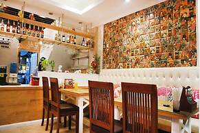 Aiyaree Place Hotel