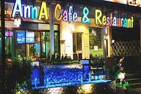 Aiyaree Place Hotel