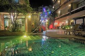 Aiyaree Place Hotel