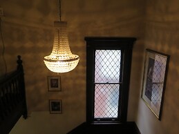 Madison Manor Boutique Hotel