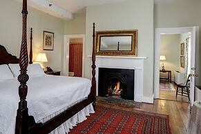 200 South Street Inn