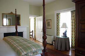 200 South Street Inn