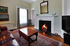 200 South Street Inn