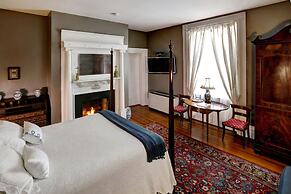 200 South Street Inn