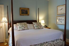 200 South Street Inn