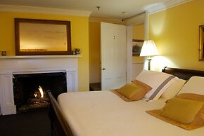 200 South Street Inn