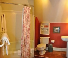 200 South Street Inn