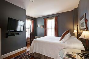 200 South Street Inn