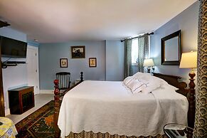 200 South Street Inn