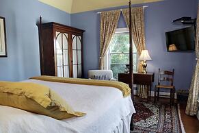 200 South Street Inn