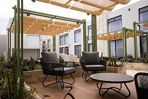 La Posada Hotel & Suites