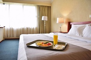 La Posada Hotel & Suites