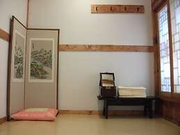 Hyosunjae Hanok Guesthouse