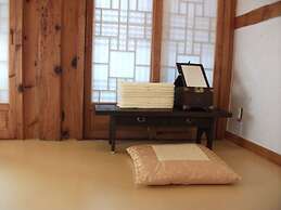 Hyosunjae Hanok Guesthouse