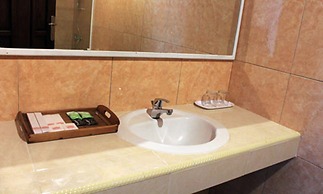 Hotel The Flora Kuta Bali