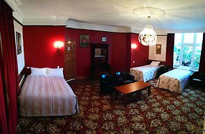 Motel Mayfair on Cavell