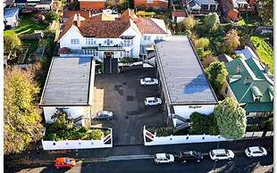 Motel Mayfair on Cavell