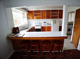 Motel Mayfair on Cavell