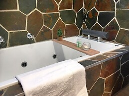 Motel Mayfair on Cavell