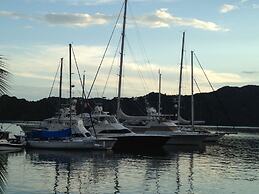 Fish Hook Marina & Lodge