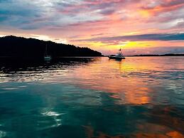 Fish Hook Marina & Lodge