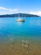 Fish Hook Marina & Lodge