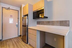 Home Inn and Suites Lloydminster
