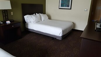 Holiday Inn Express & Suites Geneva Finger Lakes by IHG