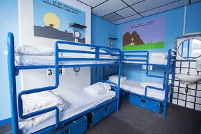 The Flying Pig Uptown Hostel