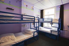 The Flying Pig Uptown Hostel