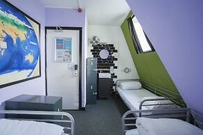 The Flying Pig Uptown Hostel