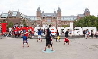 The Flying Pig Uptown Hostel